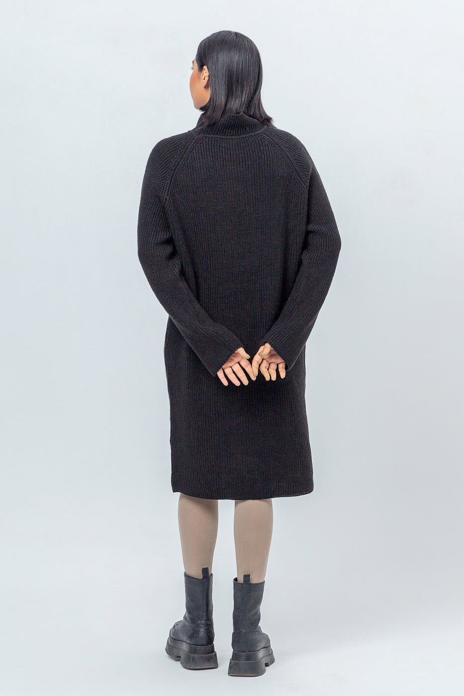 BLACK SWEATER KNIT DRESS