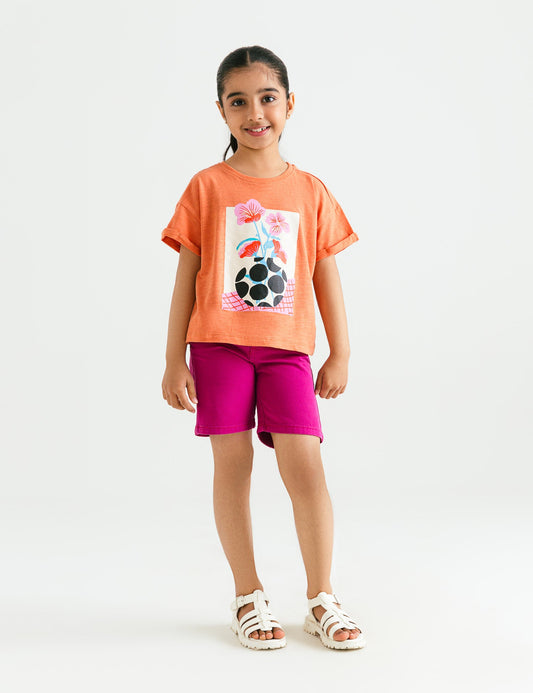 FLOWER VASE GRAPHIC T-SHIRT