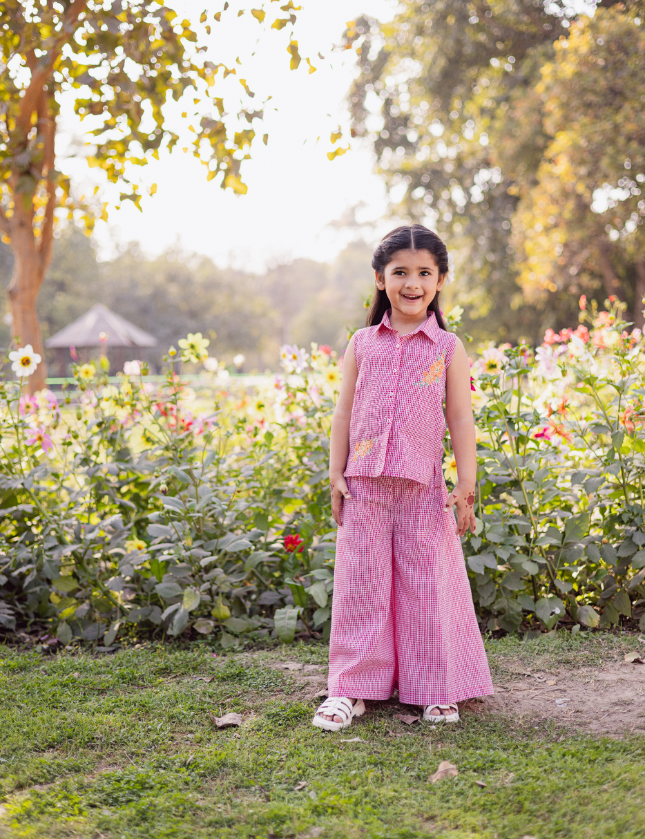 2 PIECE CHECKERED BUTTON DOWN SUIT