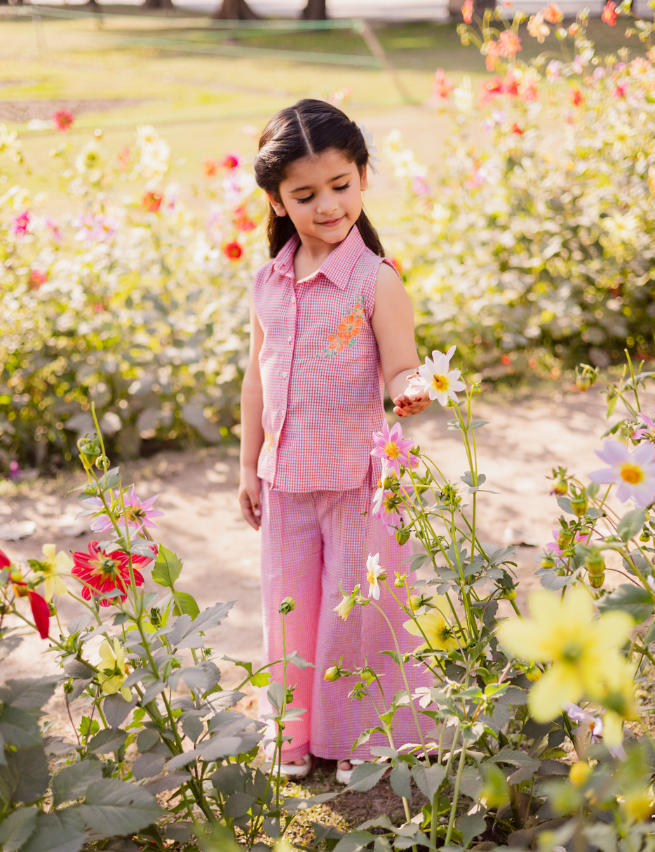 2 PIECE CHECKERED BUTTON DOWN SUIT