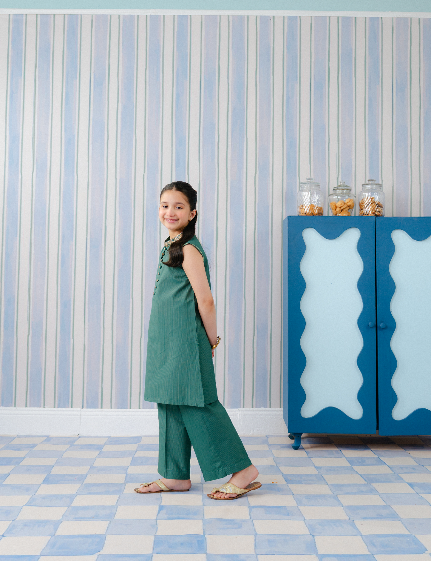 2 PIECE S/LESS BUTTON DOWN SUIT