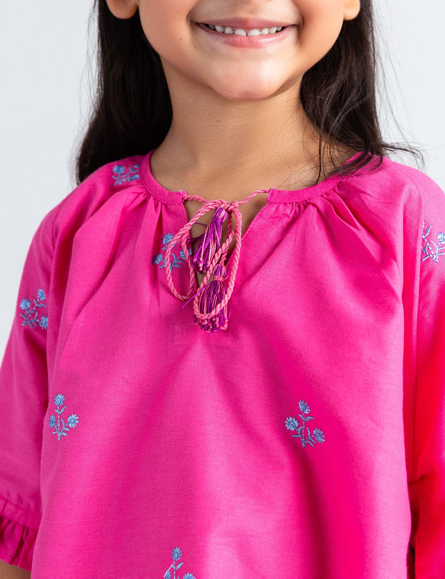 FLORAL EMBROIDERED TOP