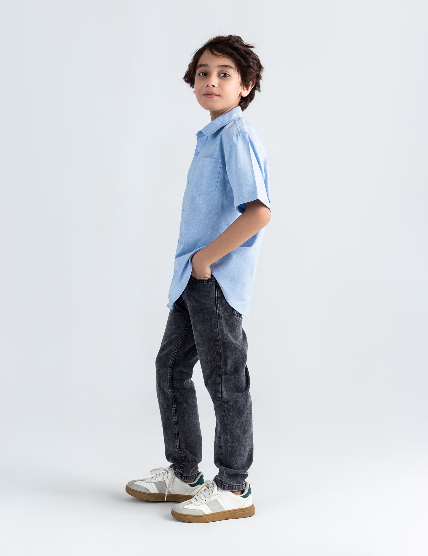 BASIC BUTTON DOWN SHIRT