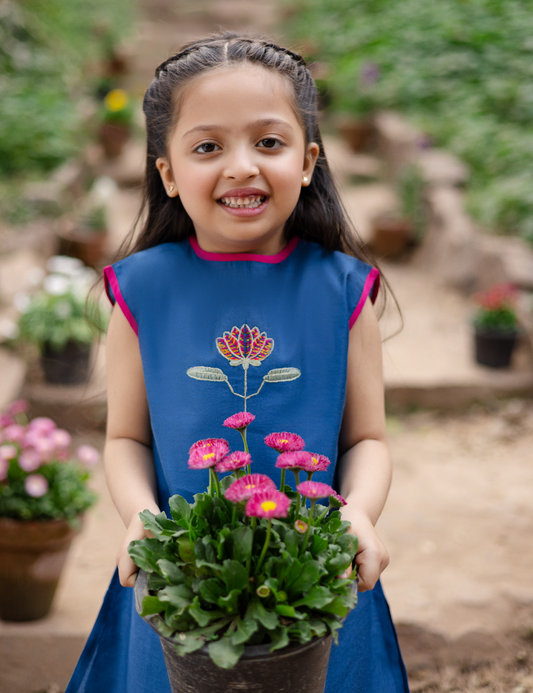 2 PIECE FLOWER EMBROIDERED SUIT