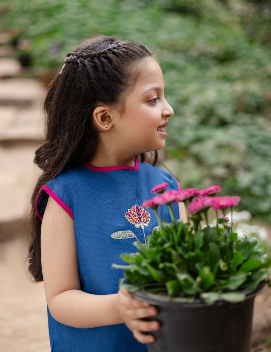 2 PIECE FLOWER EMBROIDERED SUIT