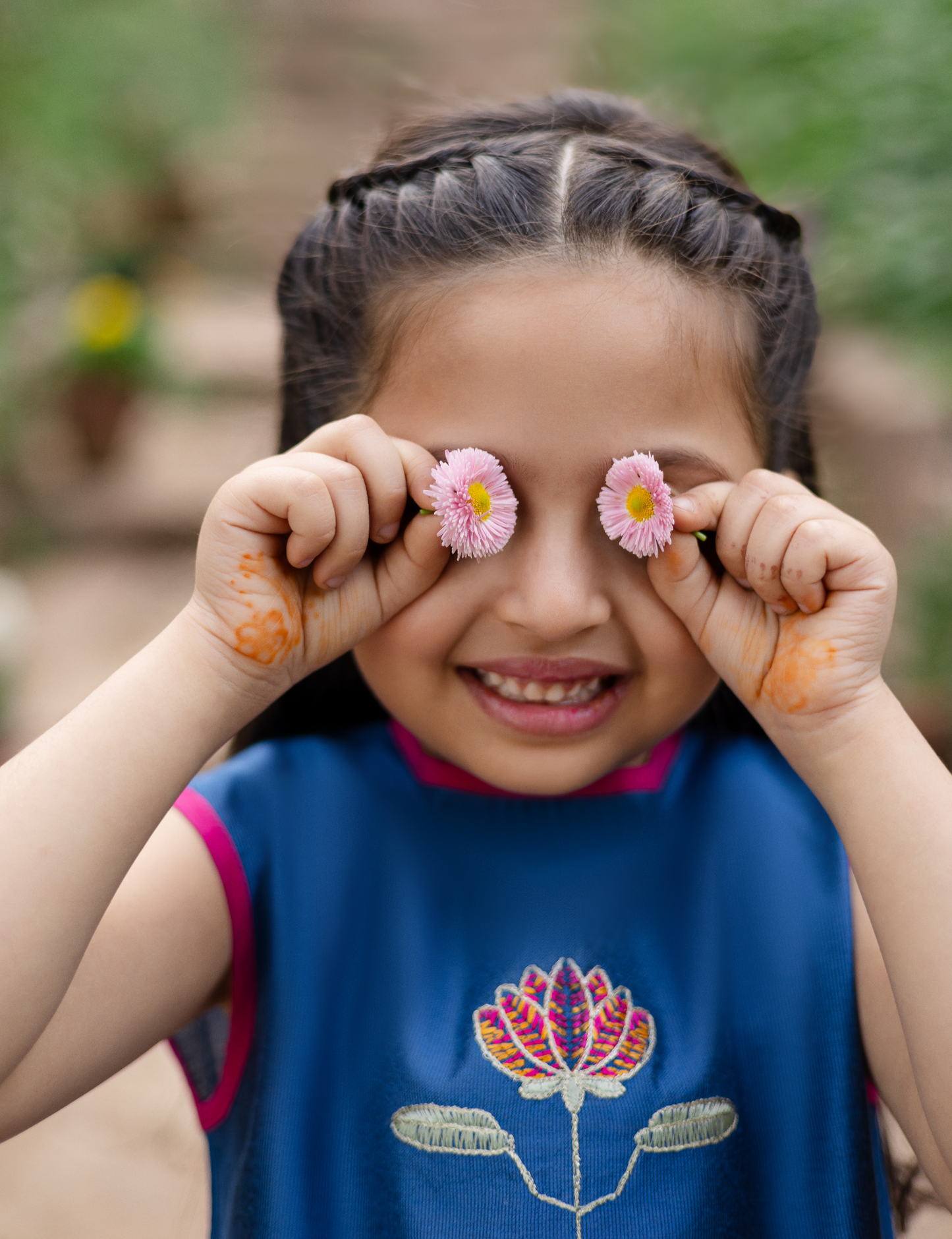 2 PIECE FLOWER EMBROIDERED SUIT