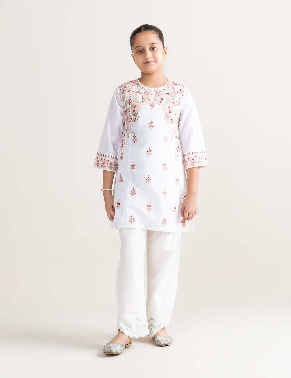 ETHNIC EMBROIDERED TOP
