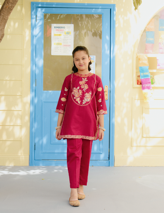 2 PIECE FLORAL EMBROIDERED SUIT