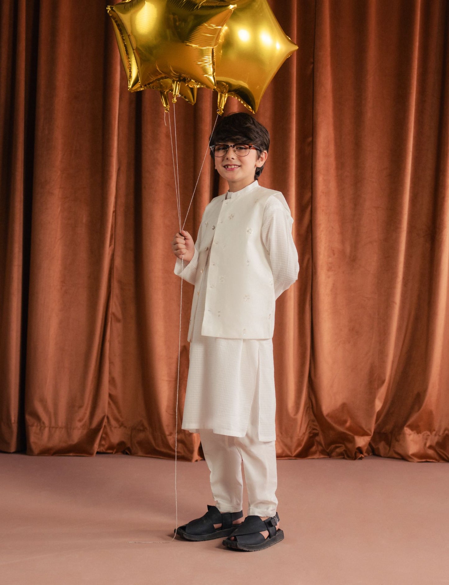 EMBROIDERED WAISTCOAT