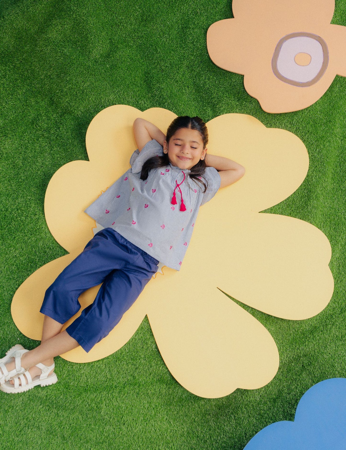 2 PIECE STRIPED EMBROIDERED SUIT