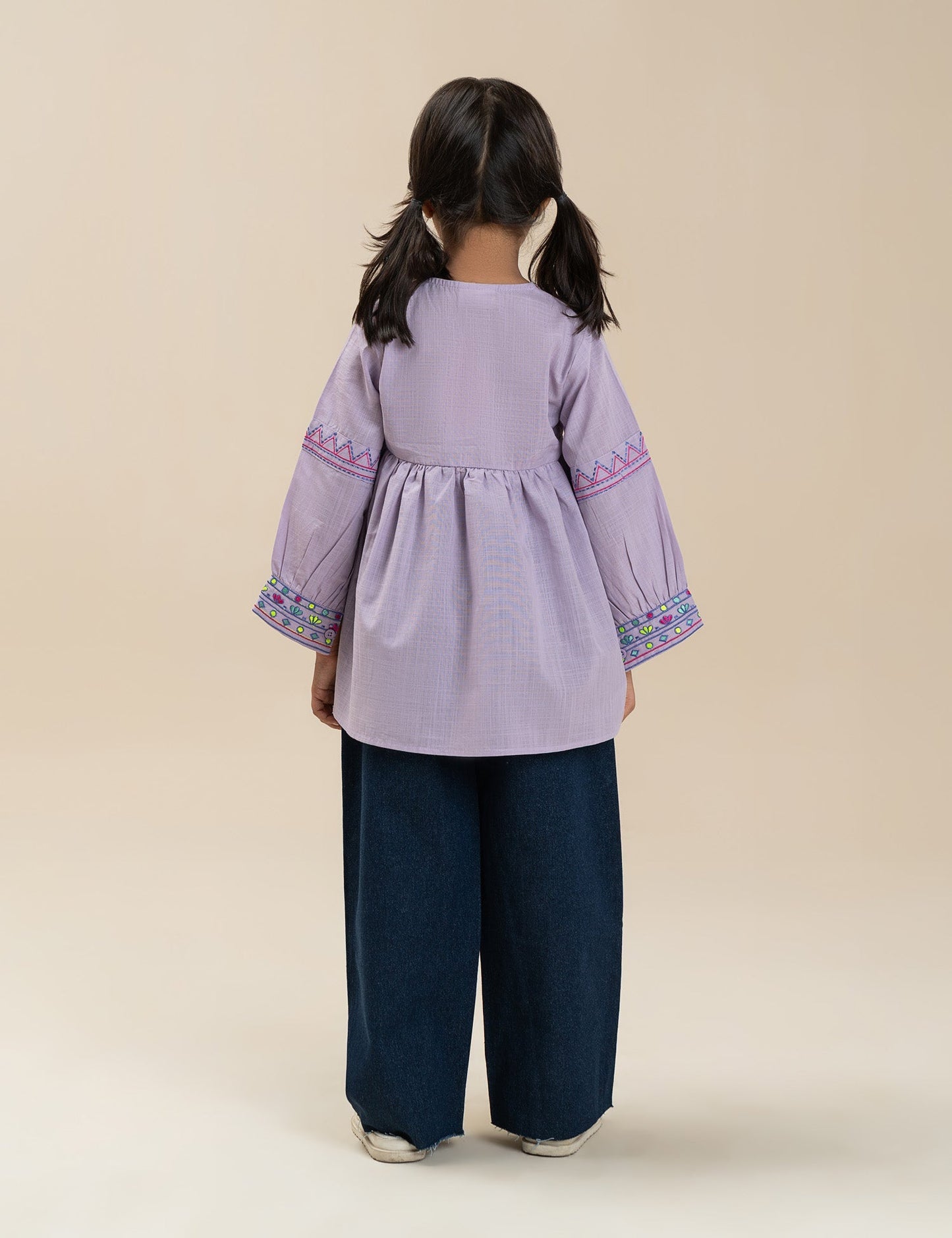 EMBROIDERED TOP