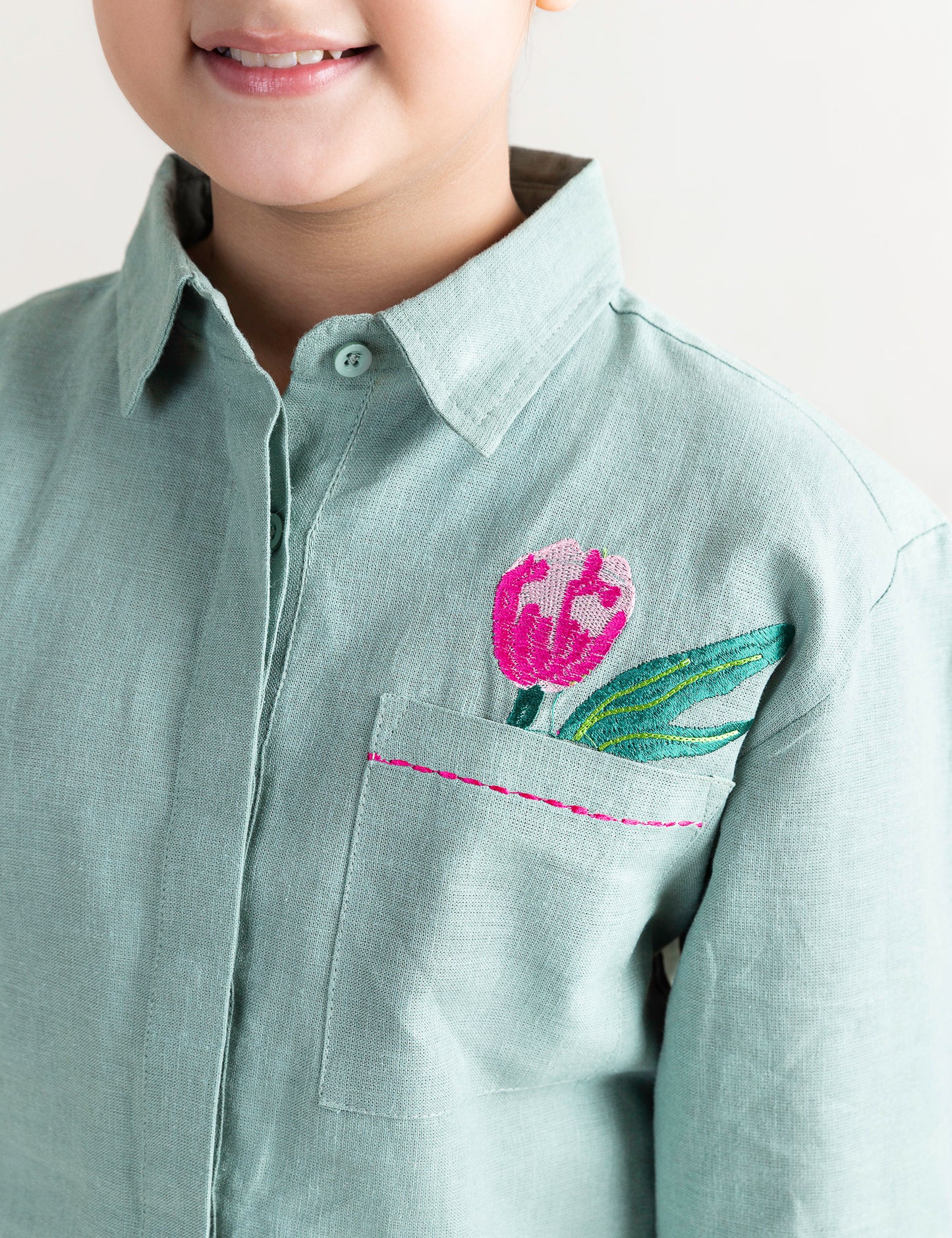 FLORAL EMBROIDERED TOP