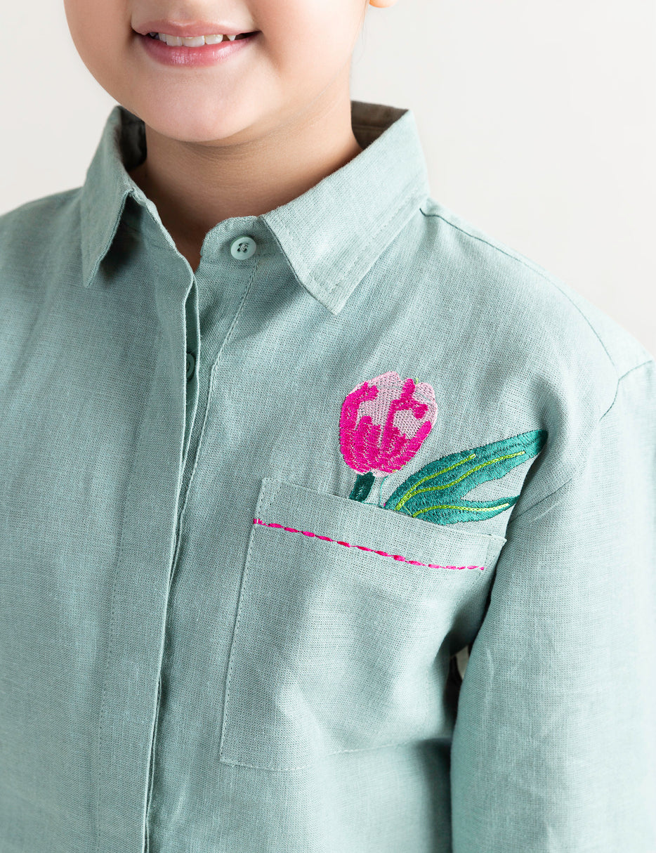 FLORAL EMBROIDERED TOP