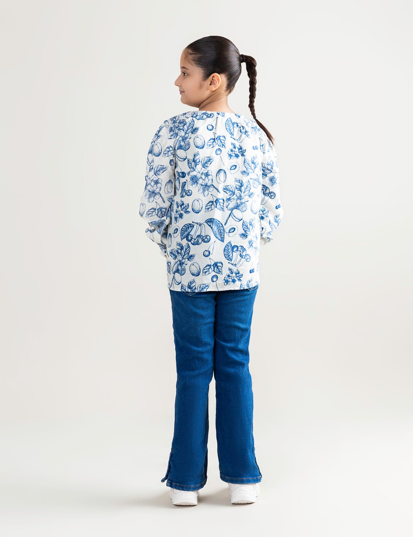 FLORAL PRINTED SMOCKED TOP