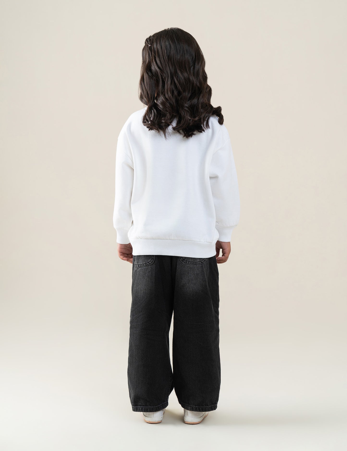 BELIEVE IN YOURSELF GRAPHIC SWEATSHIRT