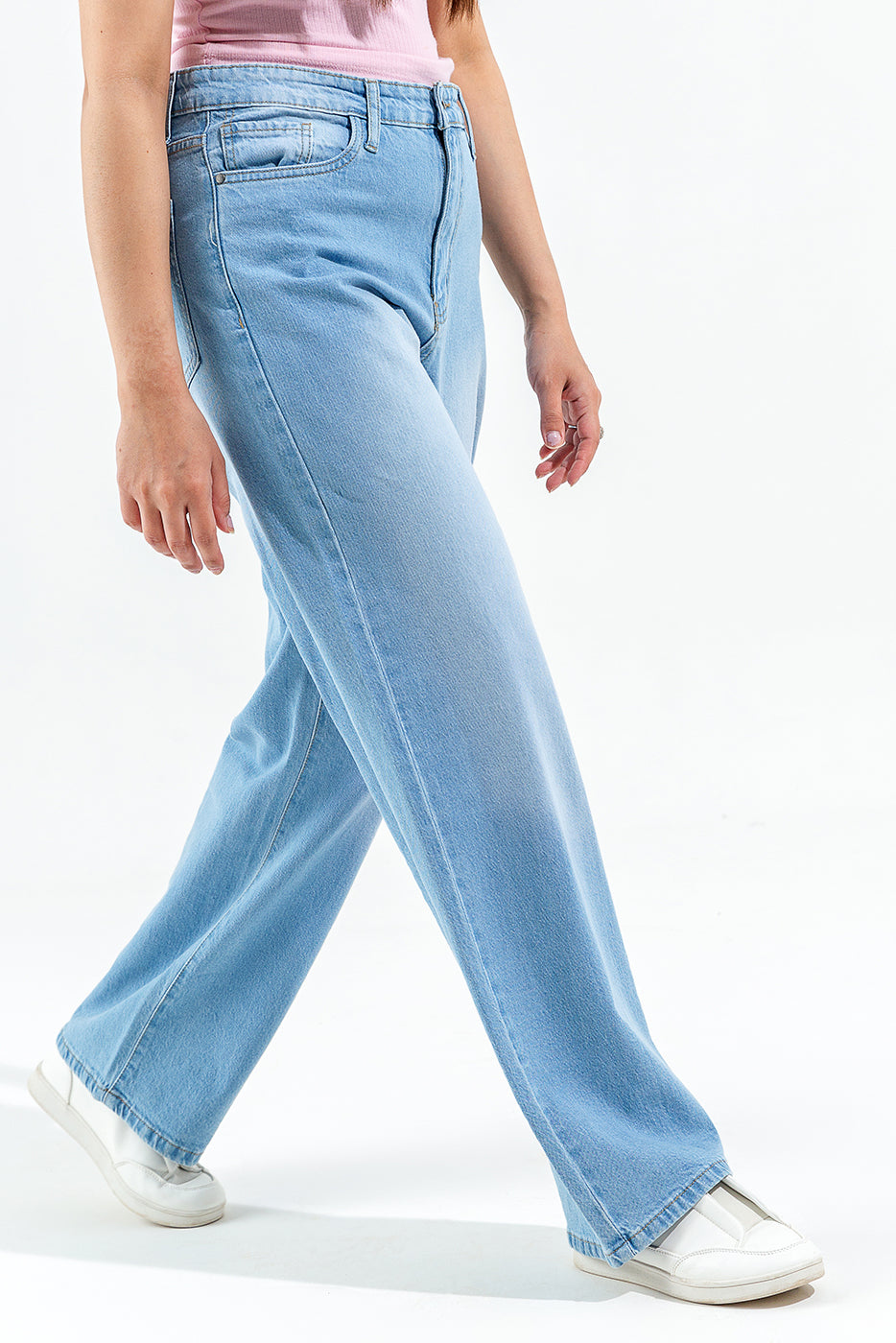 HIGH-RISE WIDE LEG JEANS