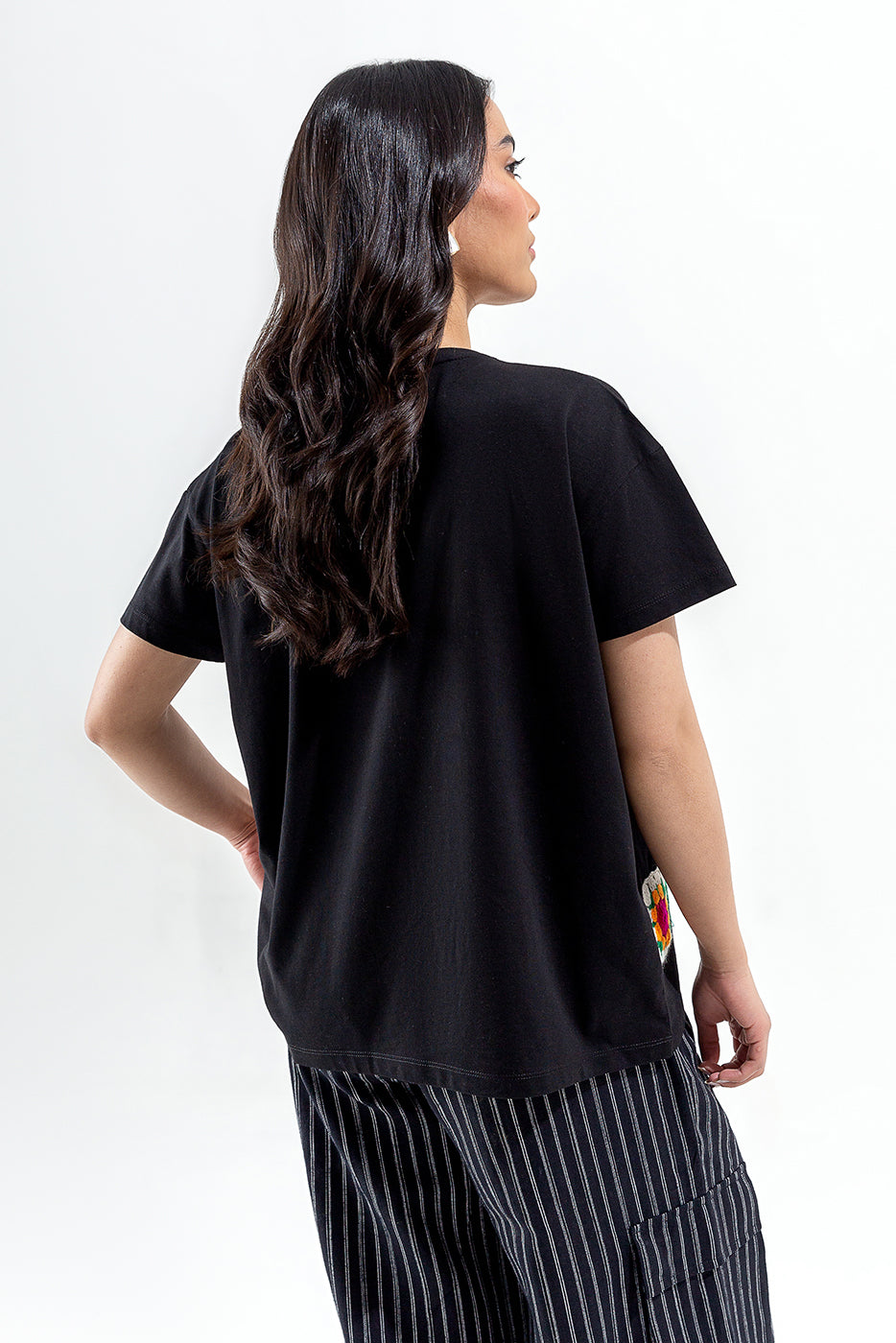 BLACK HANDCRAFTED TEE