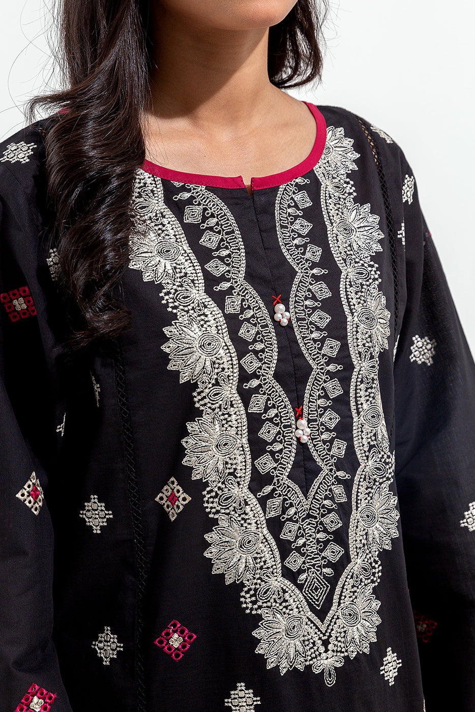 3 PIECE EMBROIDERED LAWN SUIT (PRET)