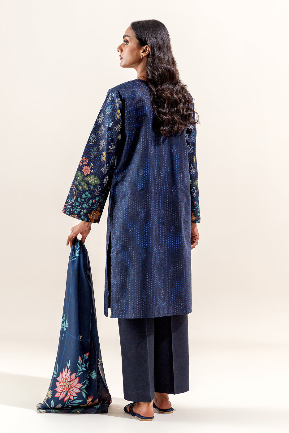 3 PIECE EMBROIDERED LAWN SUIT-INDIGO GLAZE (UNSTITCHED)