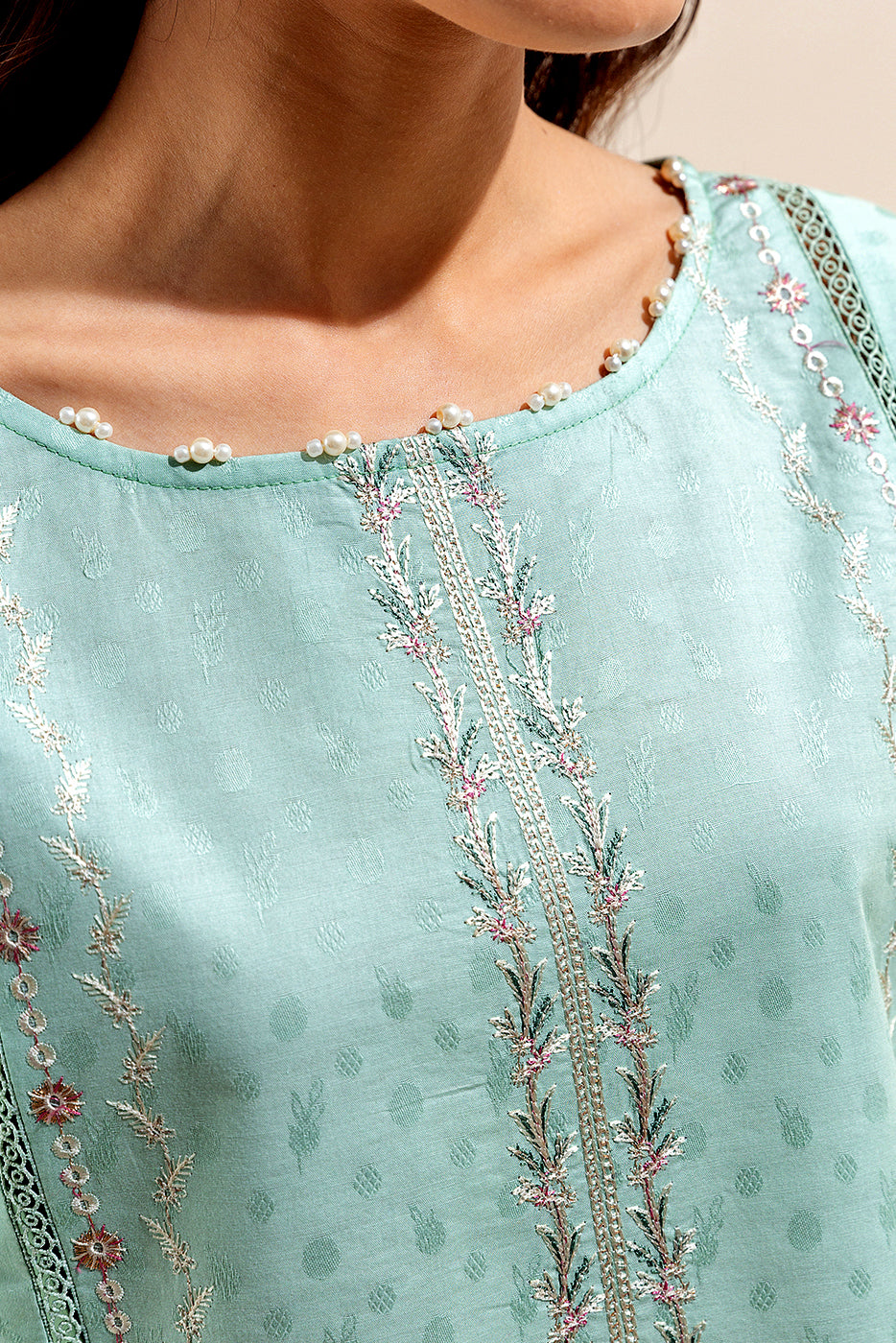 3 PIECE EMBROIDERED TEXTURED LAWN SUIT (UNSTITCHED)