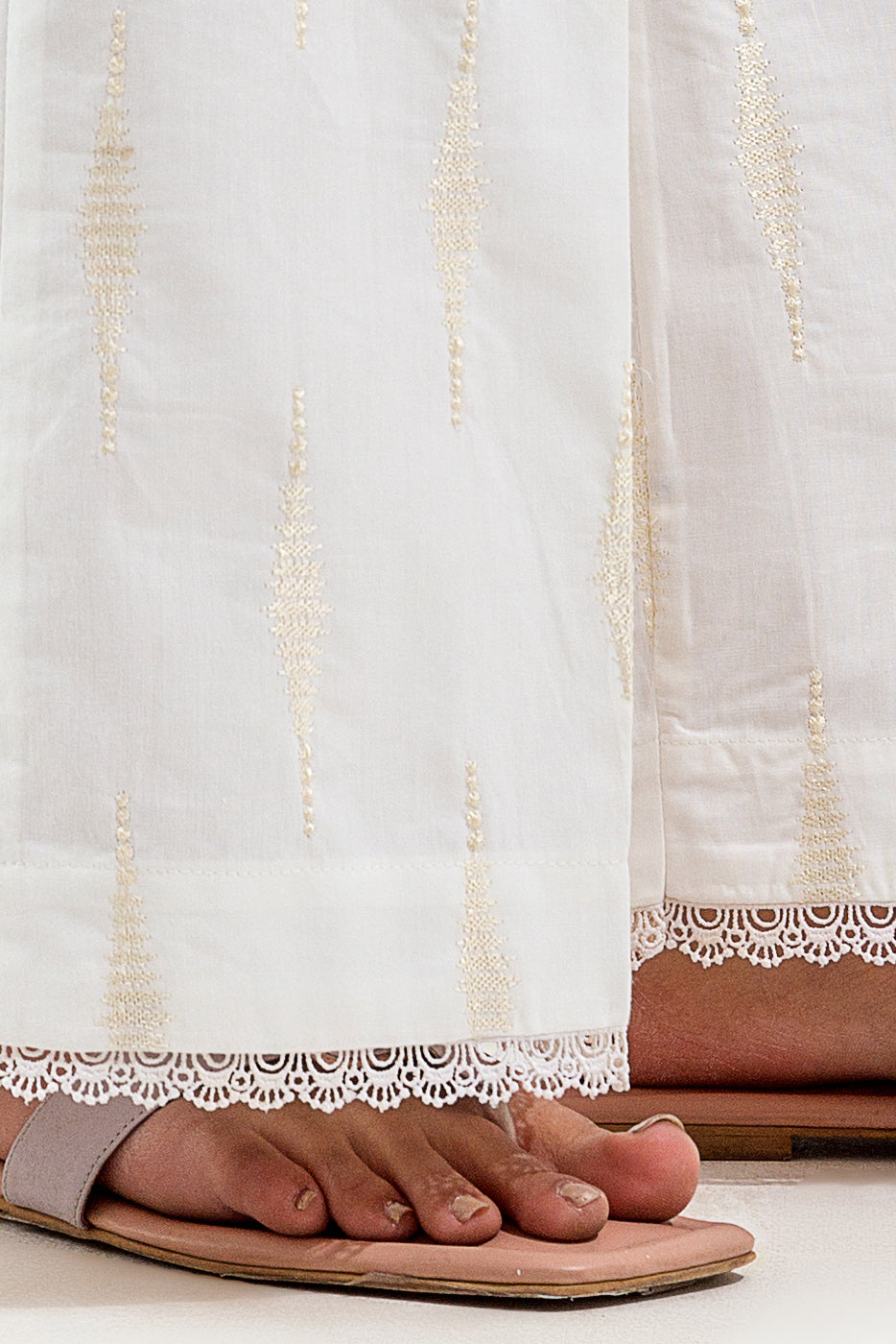EMBROIDERED CULOTTE PANTS