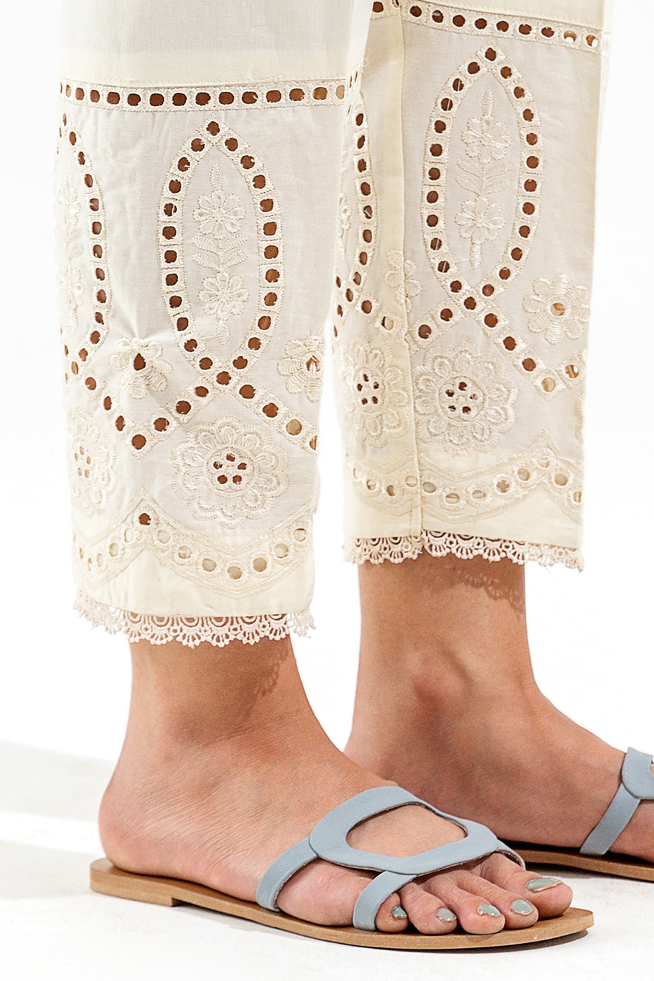 EMBROIDERED STRAIGHT PANTS