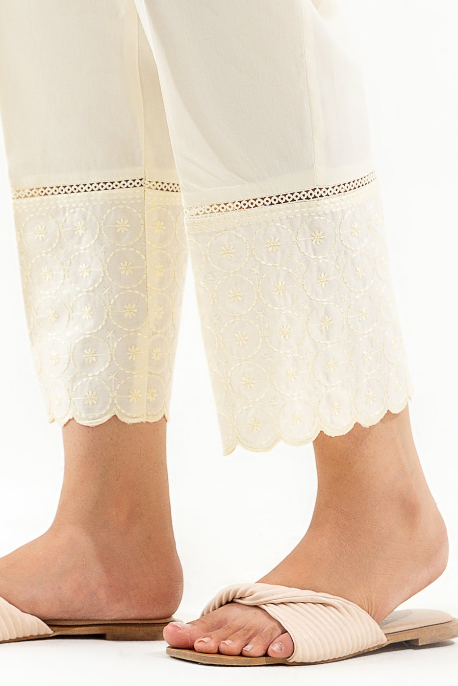 EMBROIDERED STRAIGHT PANTS