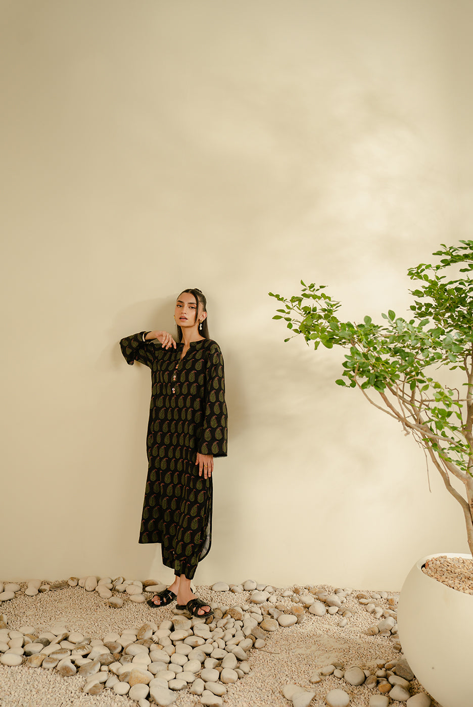 2 PIECE PRINTED PREMIUM LAWN SUIT (PRET)