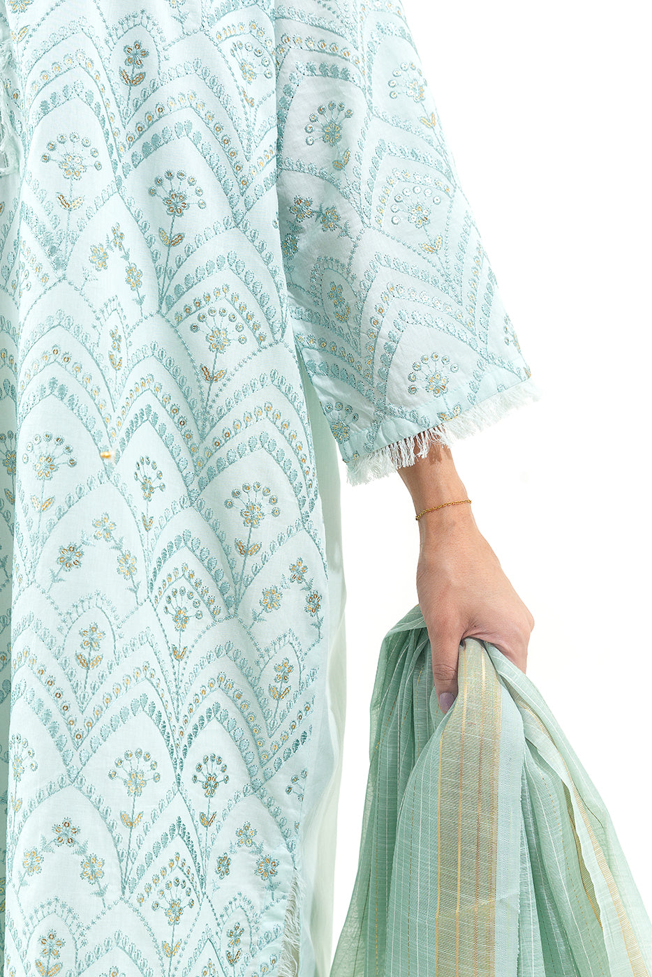 2 PIECE EMBROIDERED LAWN SUIT (LUXURY-PRET)