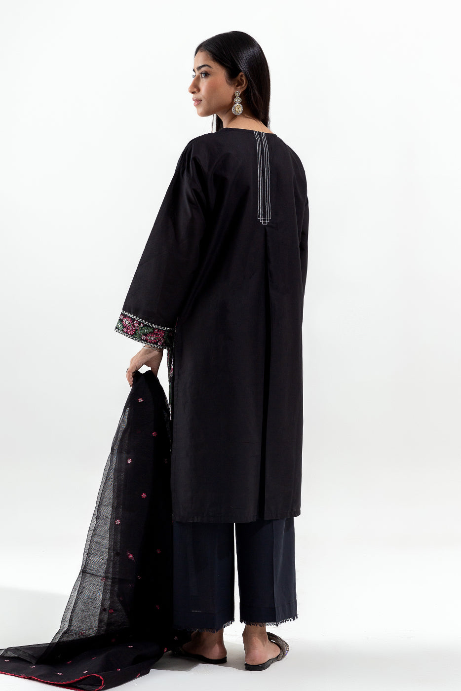 2 PIECE EMBROIDERED LAWN SUIT (LUXURY-PRET)