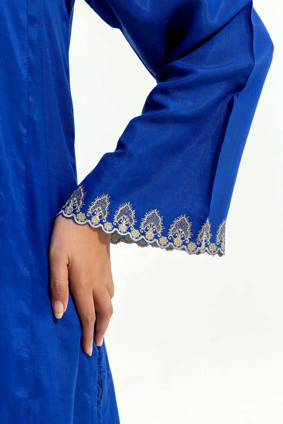 2 PIECE EMBROIDERED RAW SILK SUIT (LUXURY PRET)