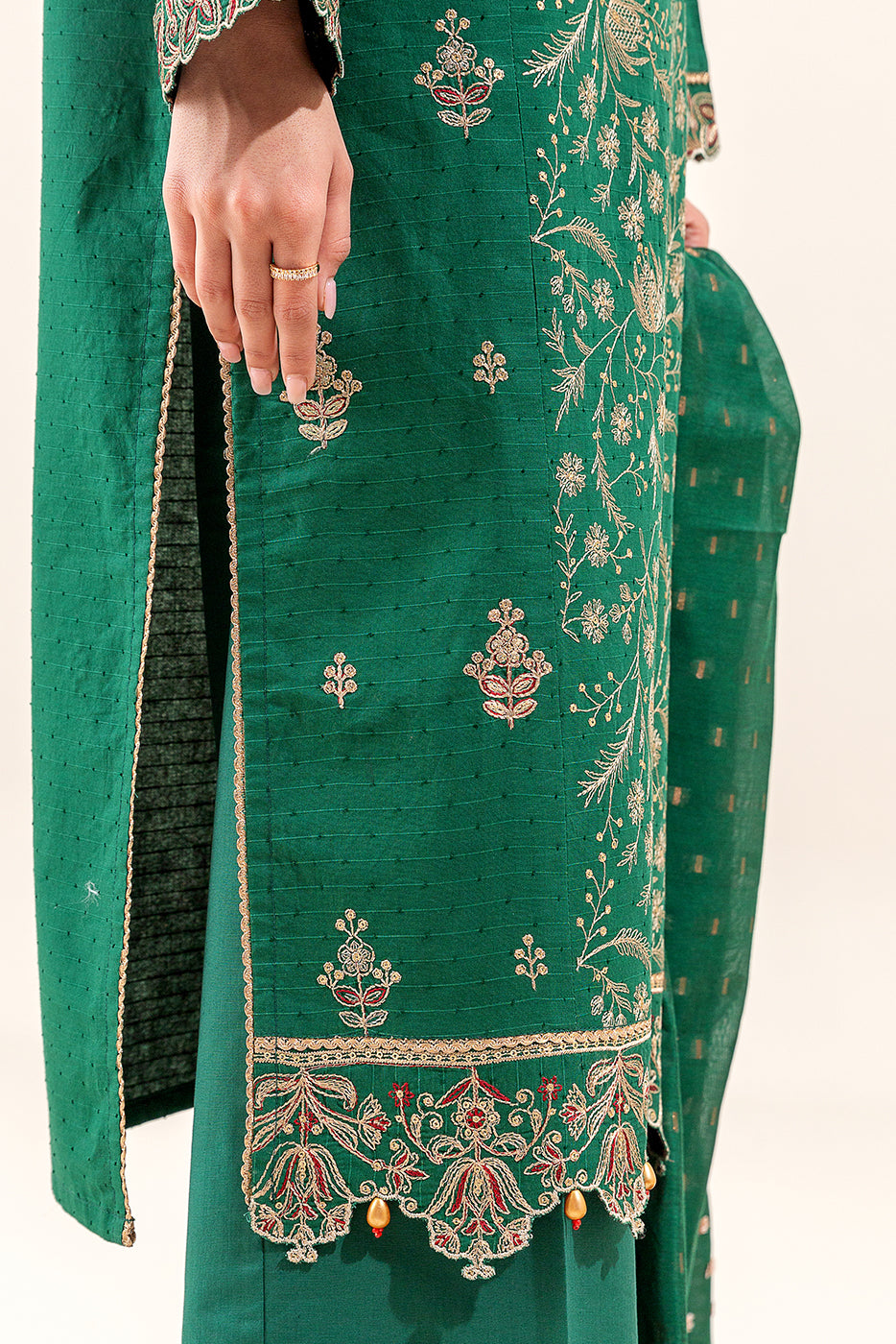 3 PIECE EMBROIDERED JACQUARD SUIT (UNSTITCHED)