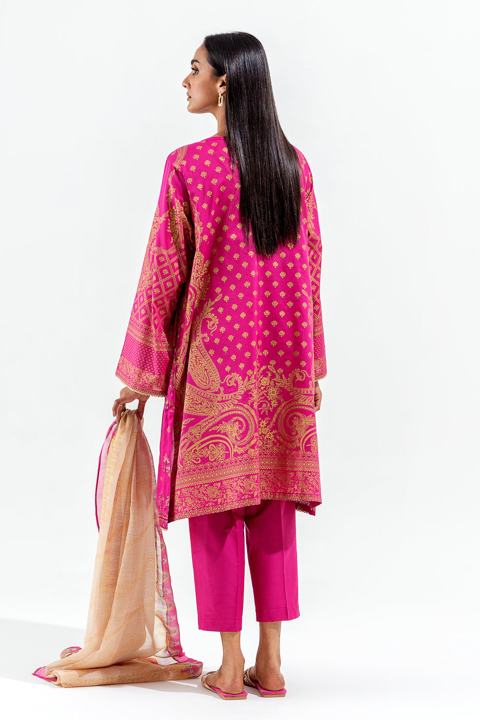 3 PIECE EMBROIDERED LAWN SUIT (LUXURY PRET)