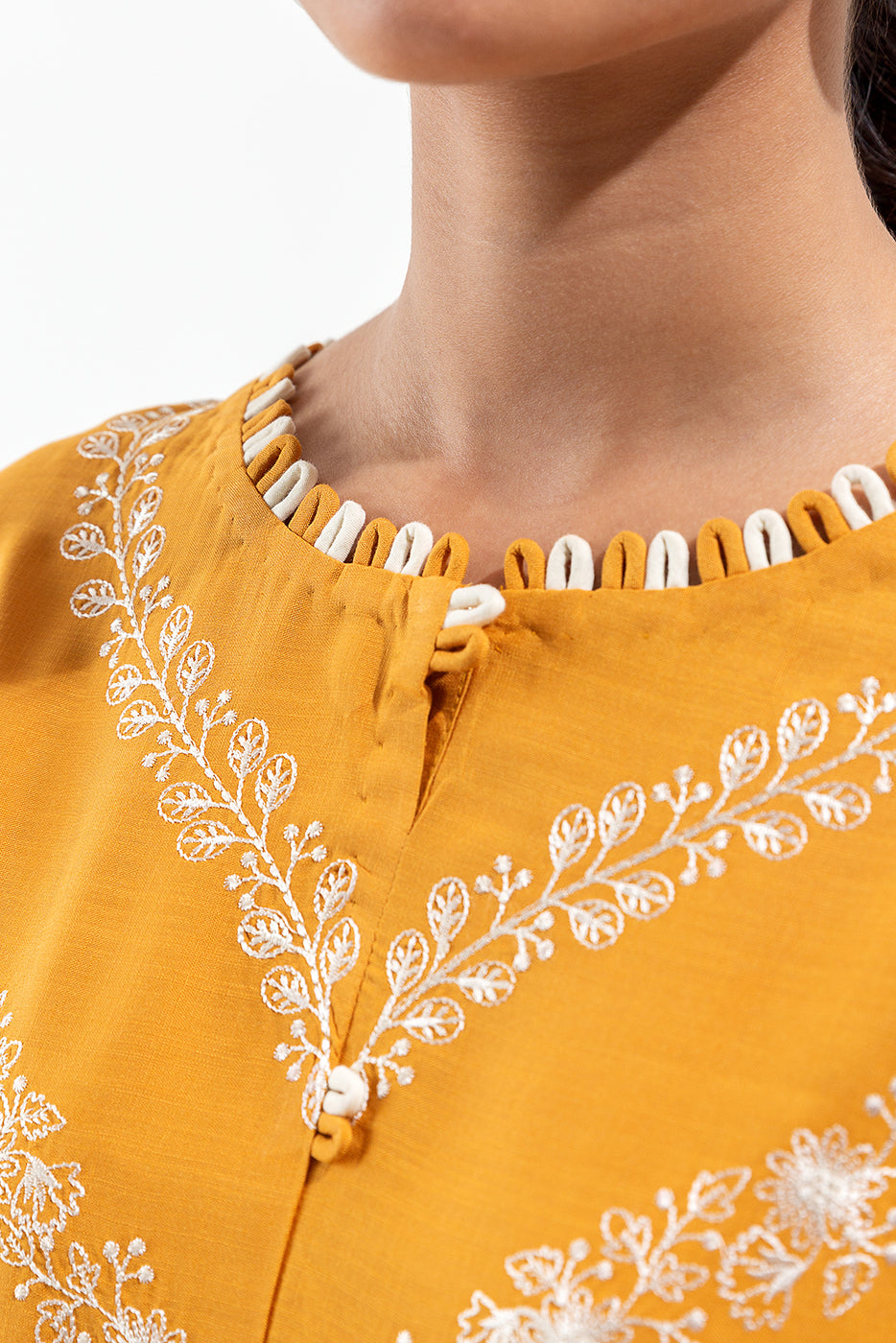 2 PIECE EMBROIDERED VISCOSE SUIT (PRET)