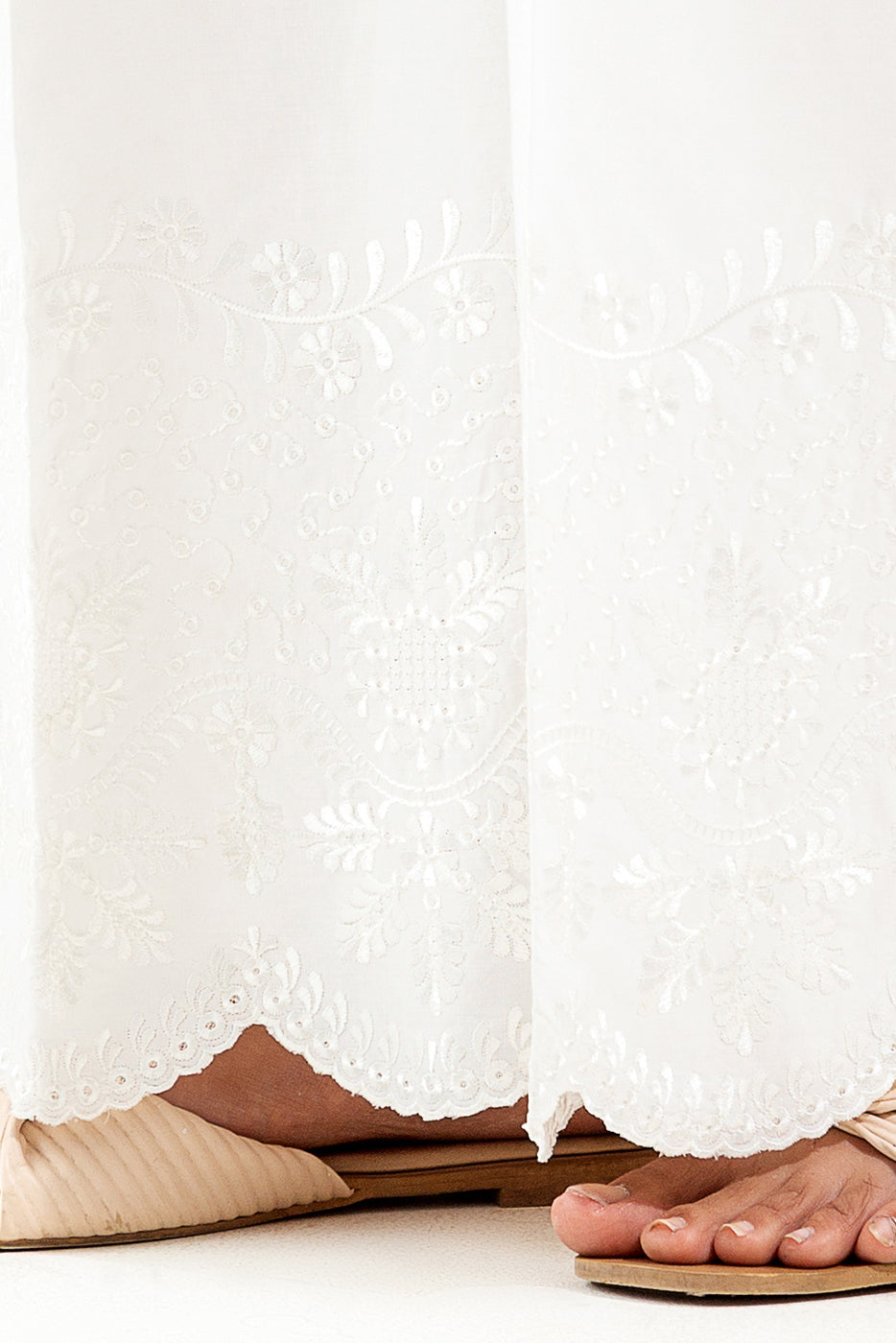 EMBROIDERED CULOTTE PANTS