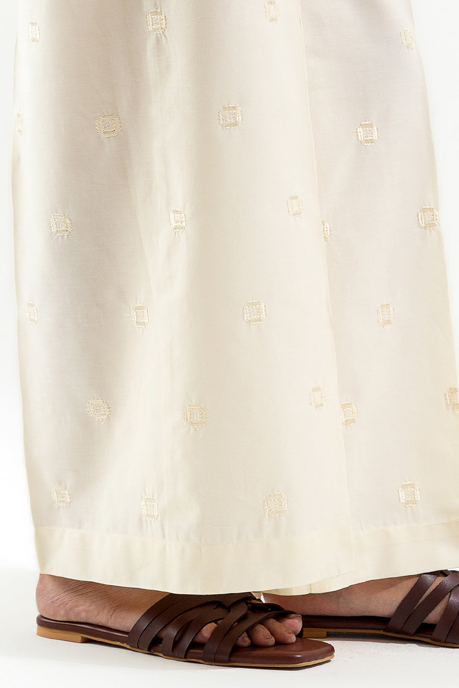 EMBROIDERED SLACK PANTS