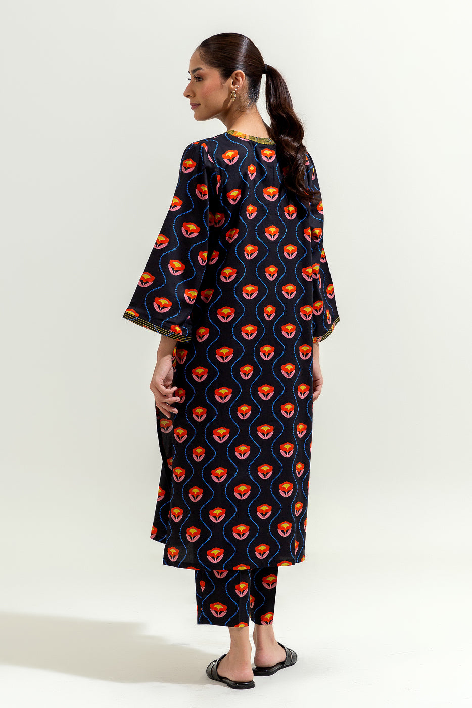 2 PIECE PRINTED PREMIUM LAWN SUIT (PRET)