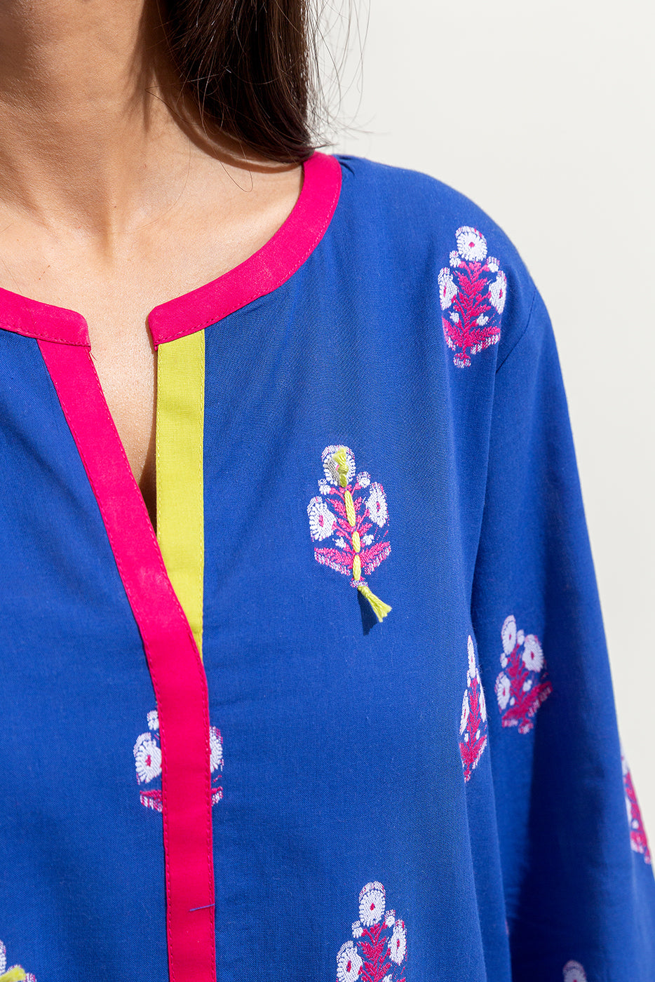 2 PIECE EMBROIDERED JACQUARD SUIT (PRET)