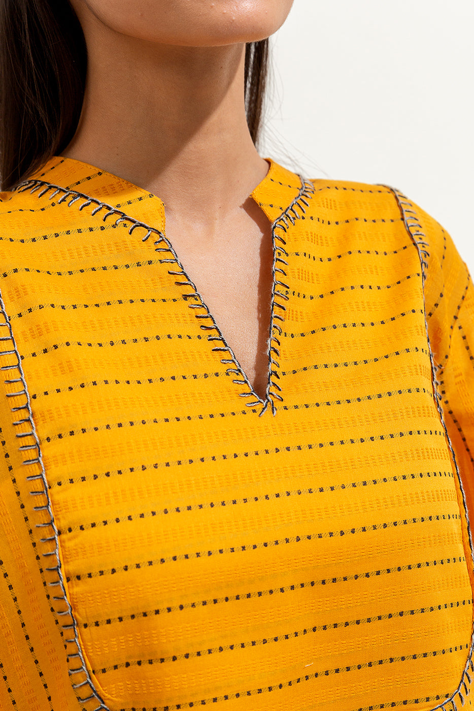 2 PIECE EMBROIDERED JACQUARD SUIT (PRET)