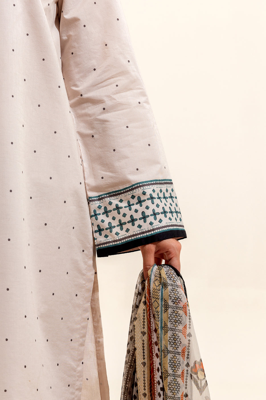 2 PIECE EMBROIDERED LAWN SUIT-MOCHA FROST (UNSTITCHED)