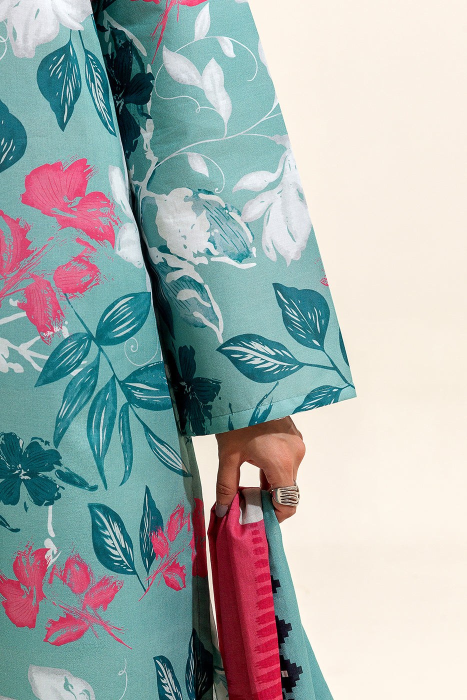 3 PIECE PRINTED LAWN SUIT-TENDER LEAF (UNSTITCHED)