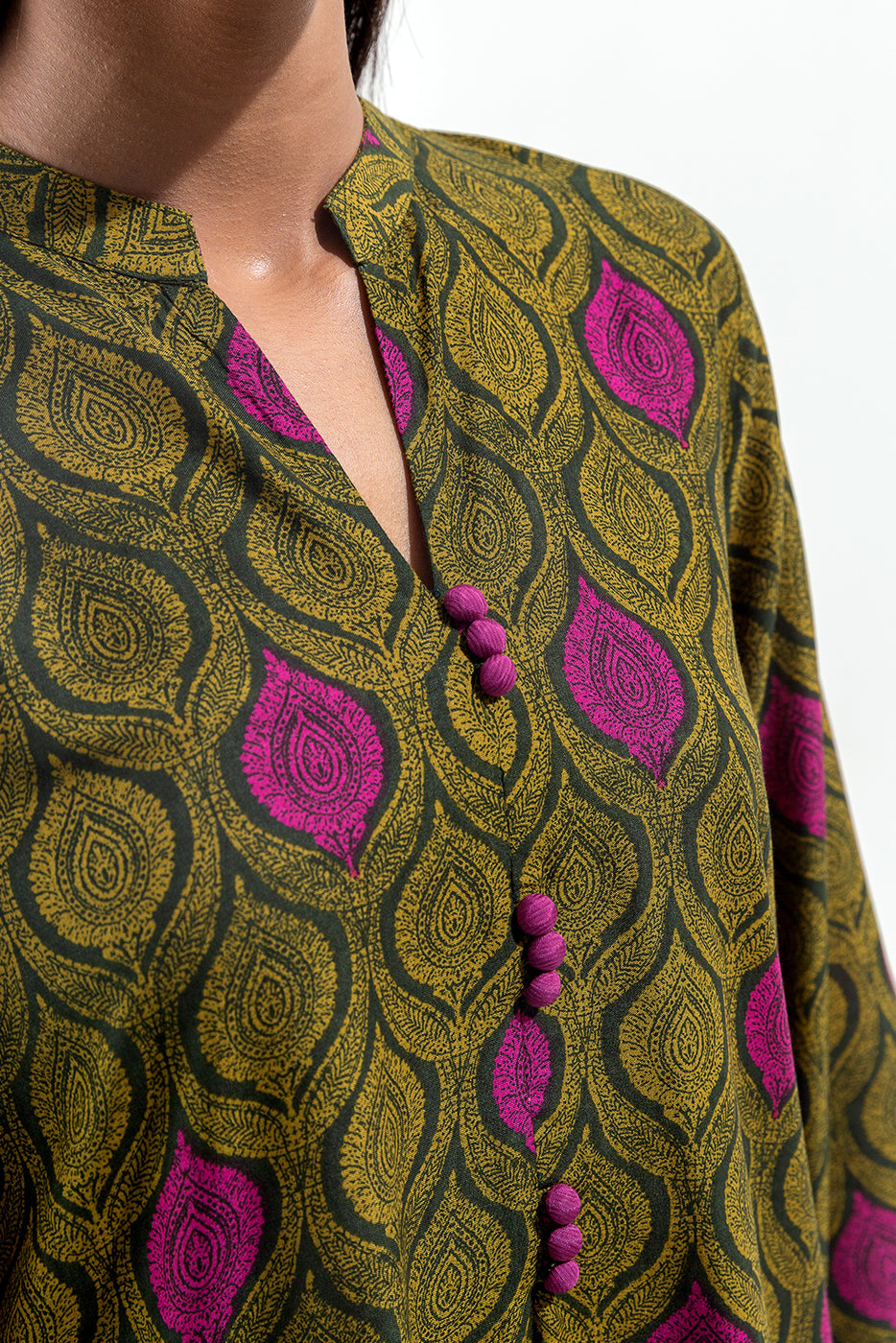 3 PIECE PRINTED VISCOSE SUIT (PRET)