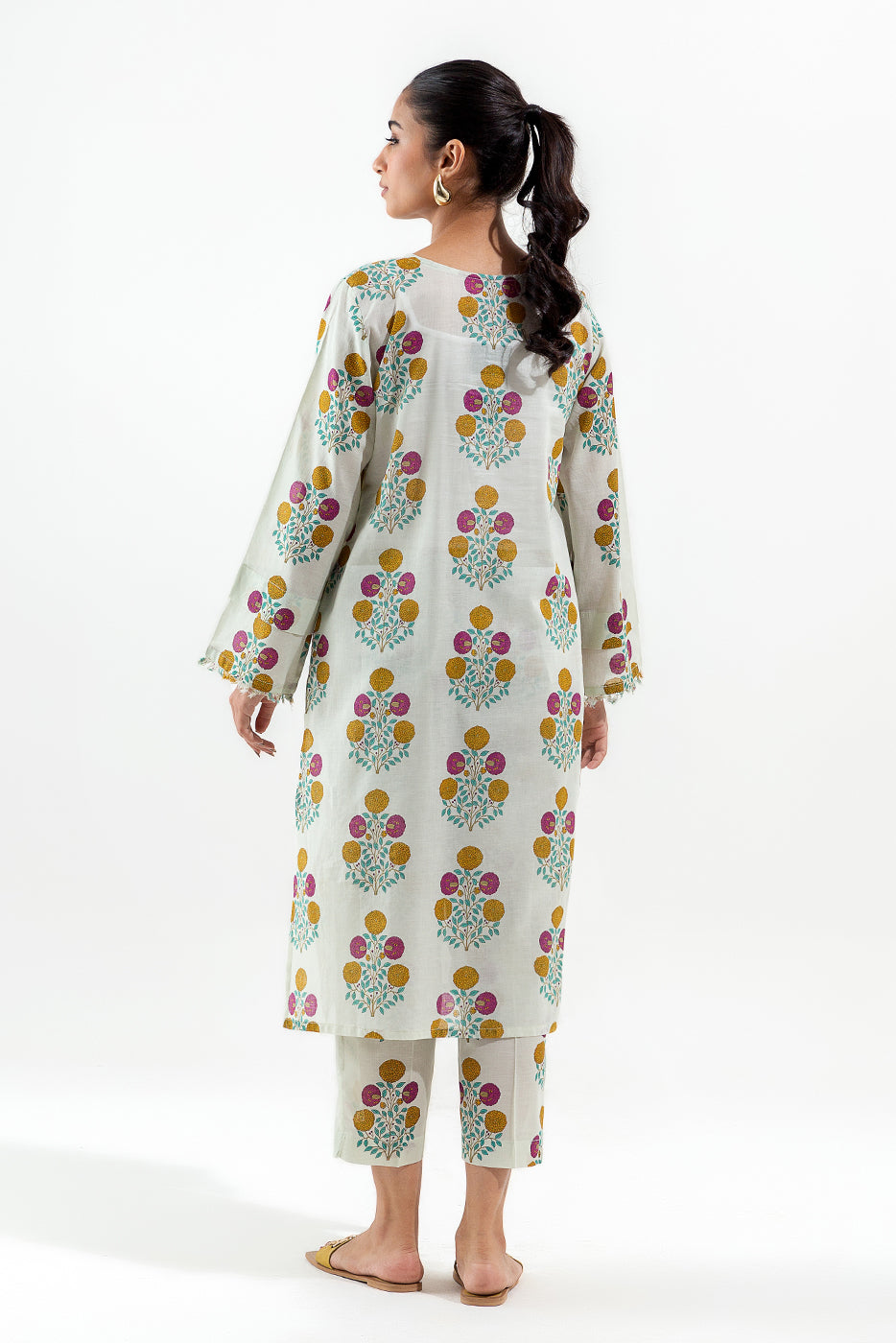 2 PIECE PRINTED LAWN SUIT (PRET)