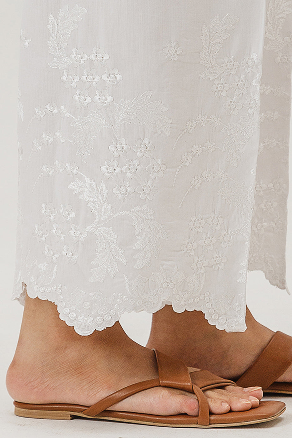 EMBROIDERED CULOTTE PANTS