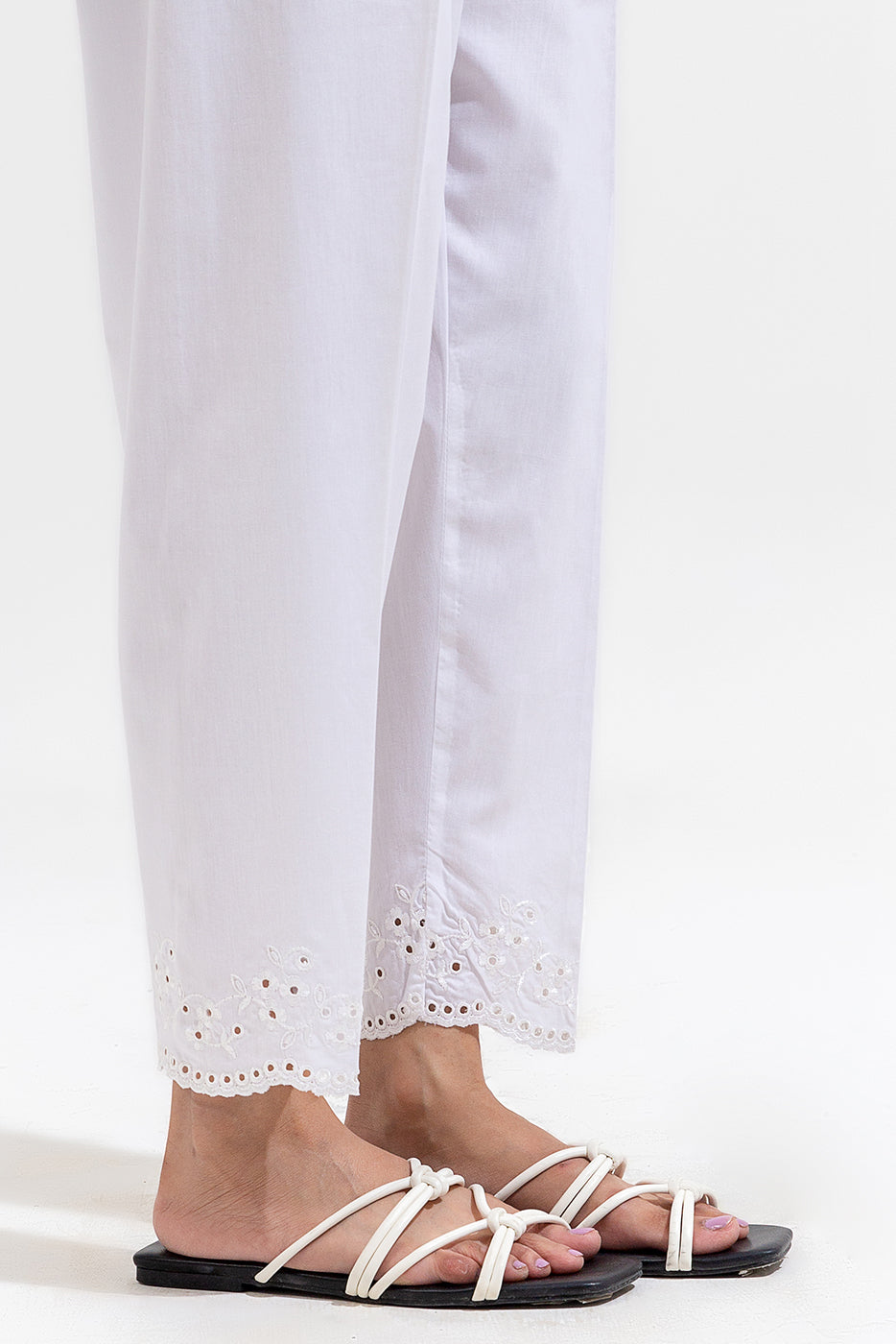 EMBROIDERED STRAIGHT PANTS