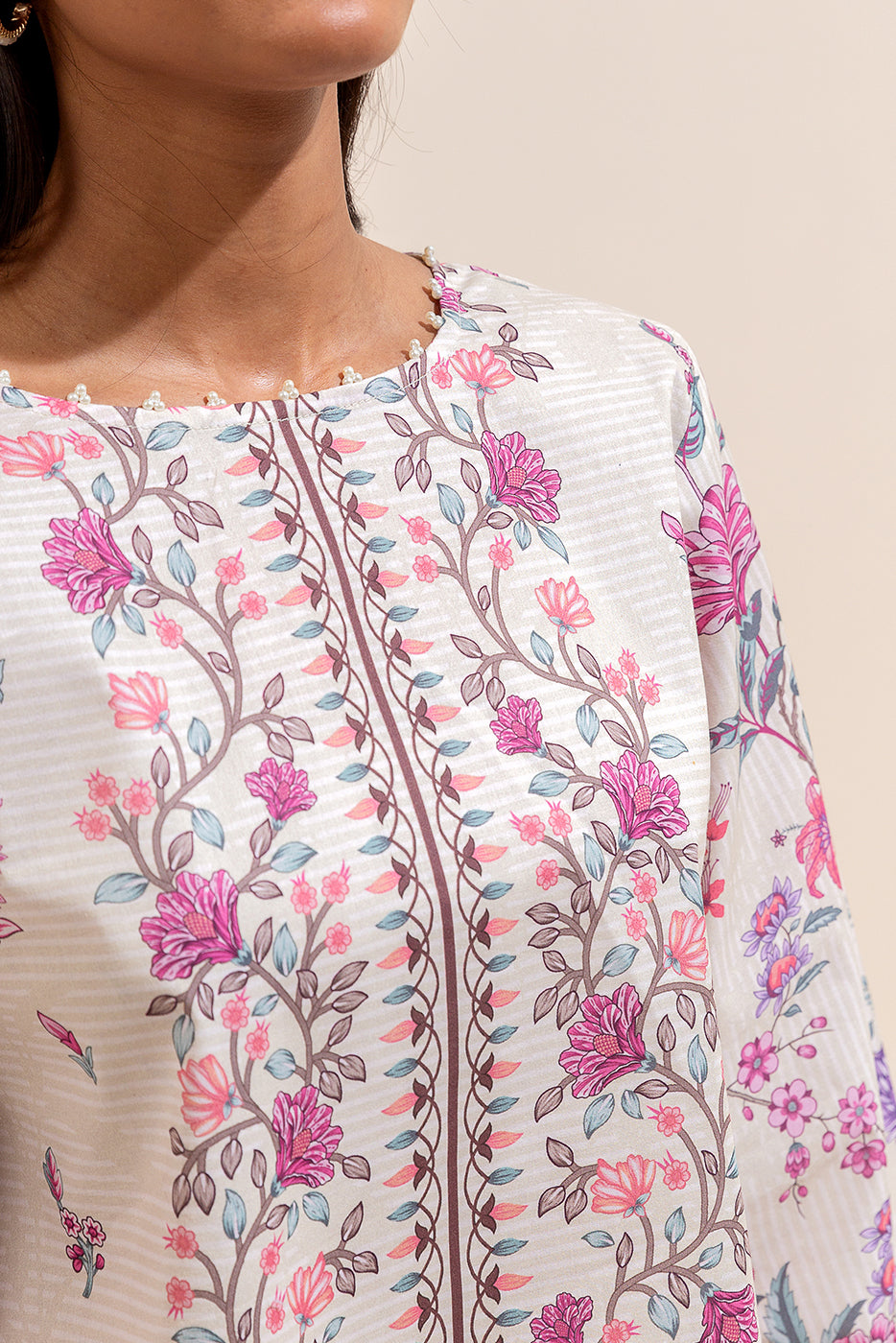 3 PIECE PRINTED LAWN SUIT-CRÈME FLORALS (UNSTITCHED)