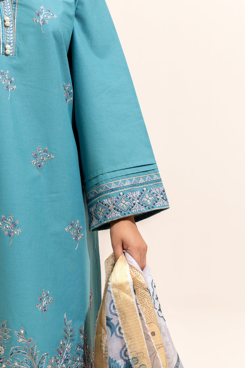 3 PIECE EMBROIDERED LAWN SUIT-CERULEAN PINE (UNSTITCHED)