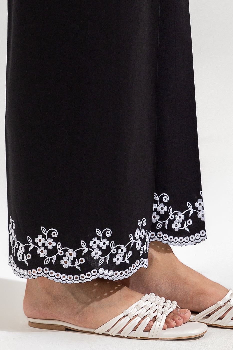 EMBROIDERED CULOTTE PANTS