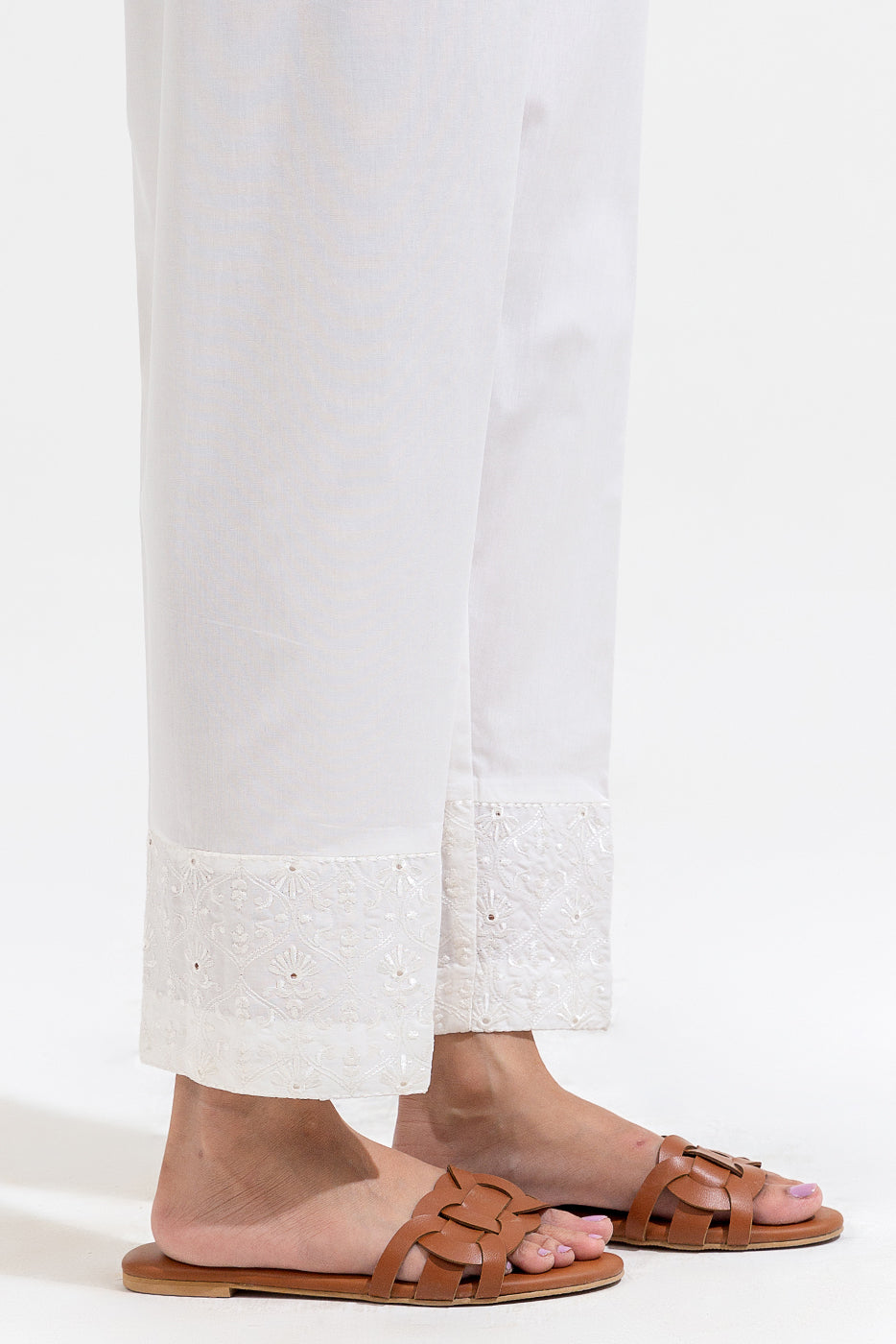 EMBROIDERED STRAIGHT PANTS
