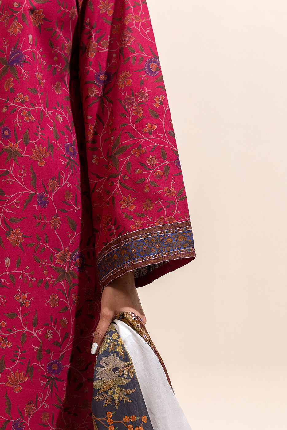 3 PIECE PRINTED LAWN SUIT-GARNET SMOKE ( UNSTITCHED)